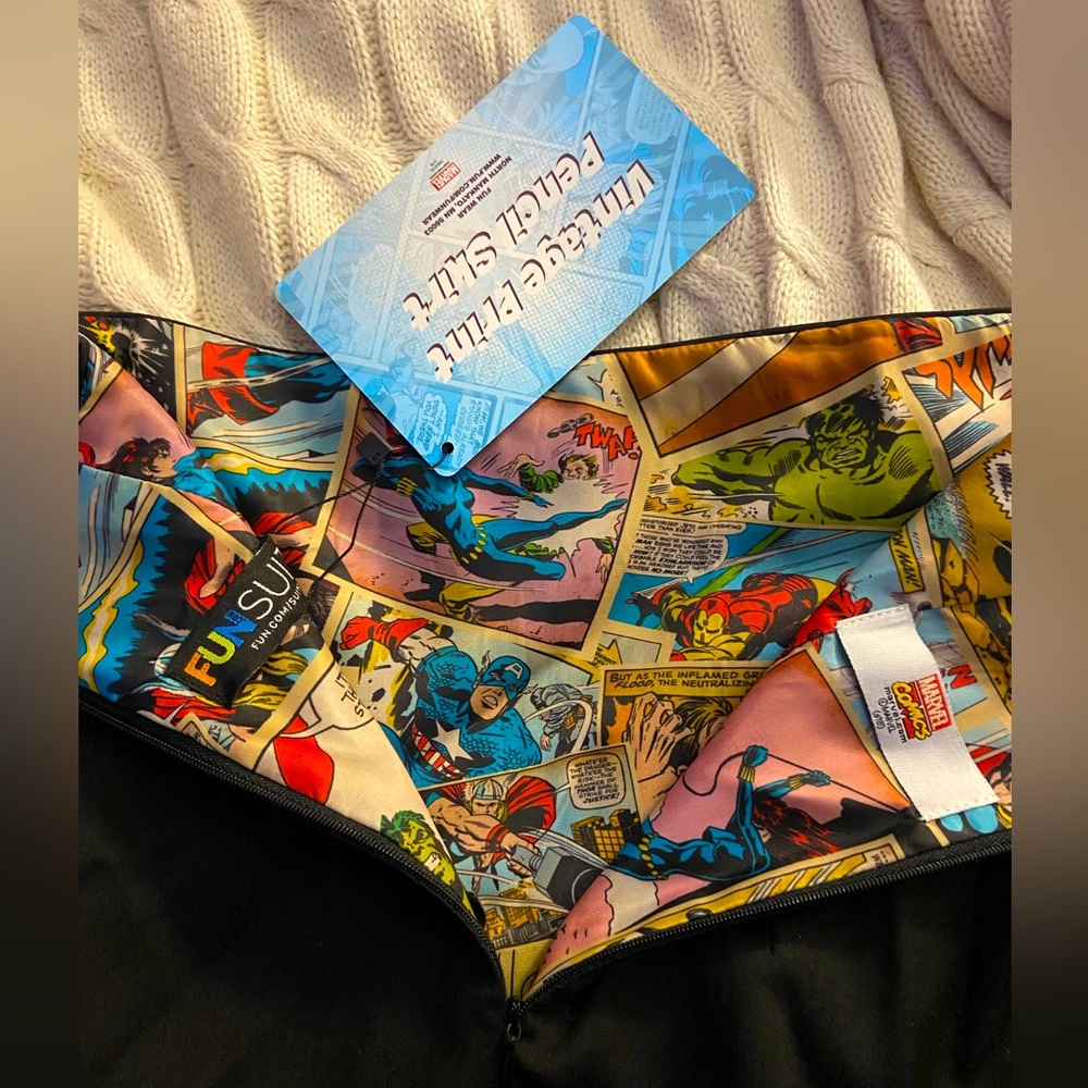 Black Marvel Comic Lined Pencil Skirt - New! - Size 2